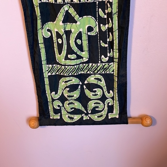 Caribelle Batik Wall hanging Wood Wire hanger Monkey Batik Print - Picture 4 of 14